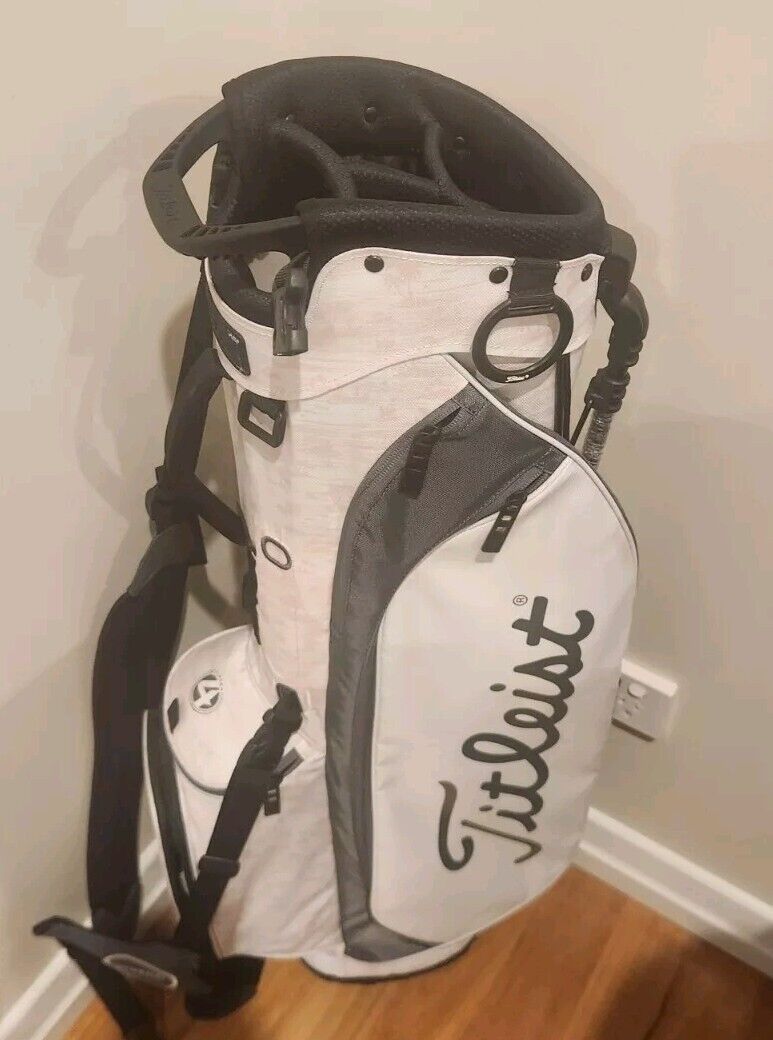 TITLEIST GOLF CART CARRY BAG CARBON PLAYERS BV VOKEY and OTHER BAGS