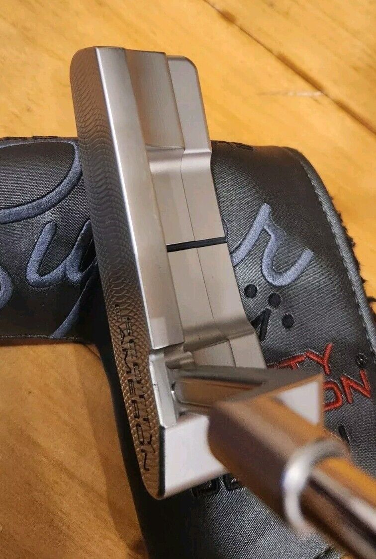 SCOTTY CAMERON SUPER SELECT SQUAREBACK 2 TITLEIST PUTTER 34"