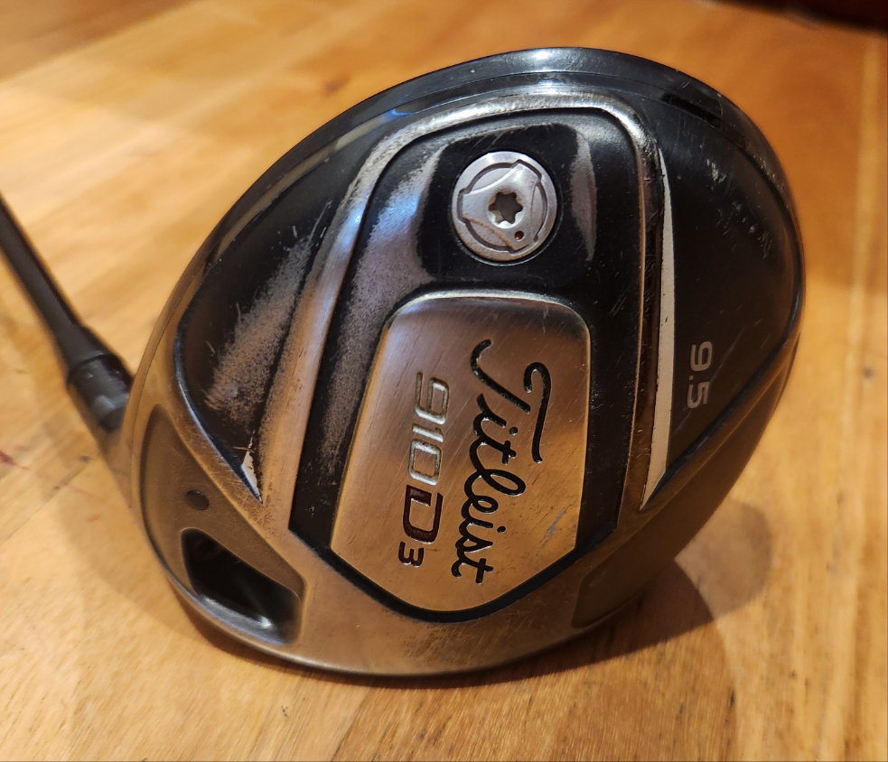 TITLEIST D910 9.5° DRIVER STIFF SHAFT