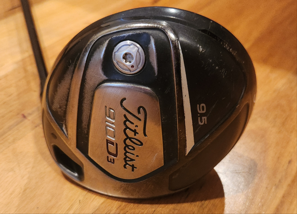 TITLEIST D910 9.5° DRIVER STIFF SHAFT