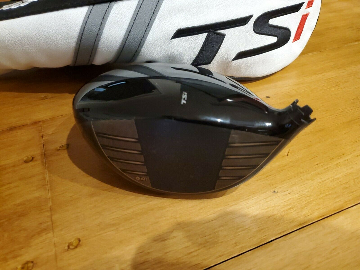 TITLEIST TSi3 9.0° - VERY GOOD CONDITION- DRIVER HEAD