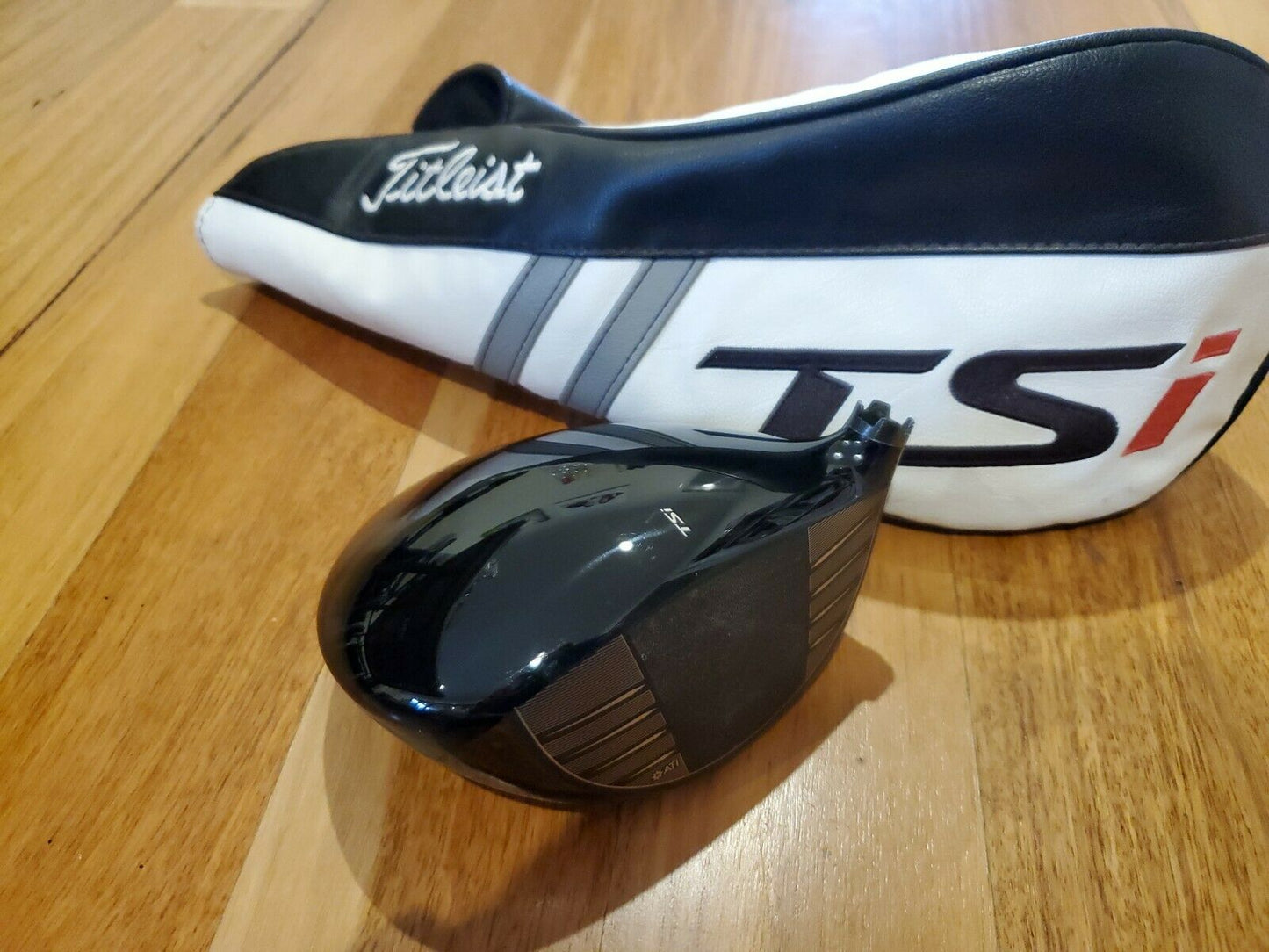 TITLEIST TSi3 10.0° - VERY GOOD CONDITION- DRIVER HEAD