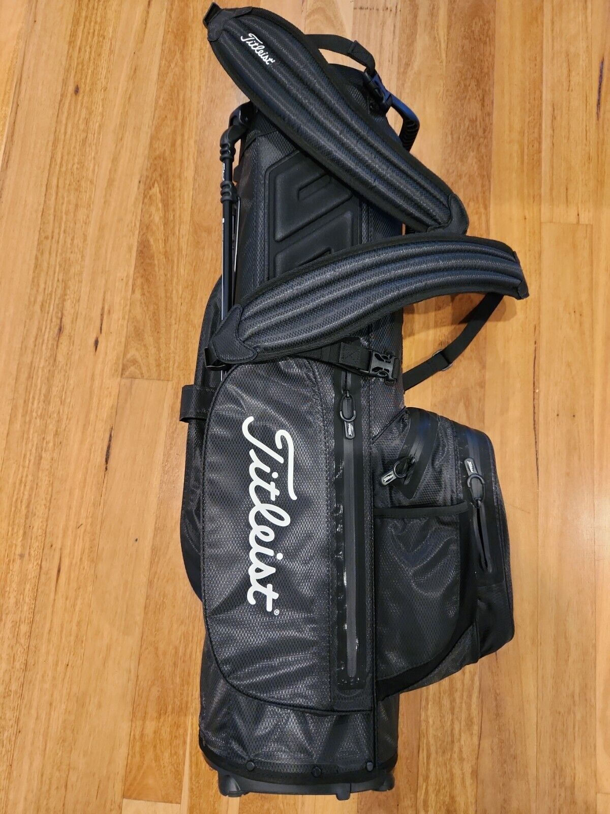 TITLEIST STA DRY +4 GOLF CARRY STAND BAG - BRAND NEW