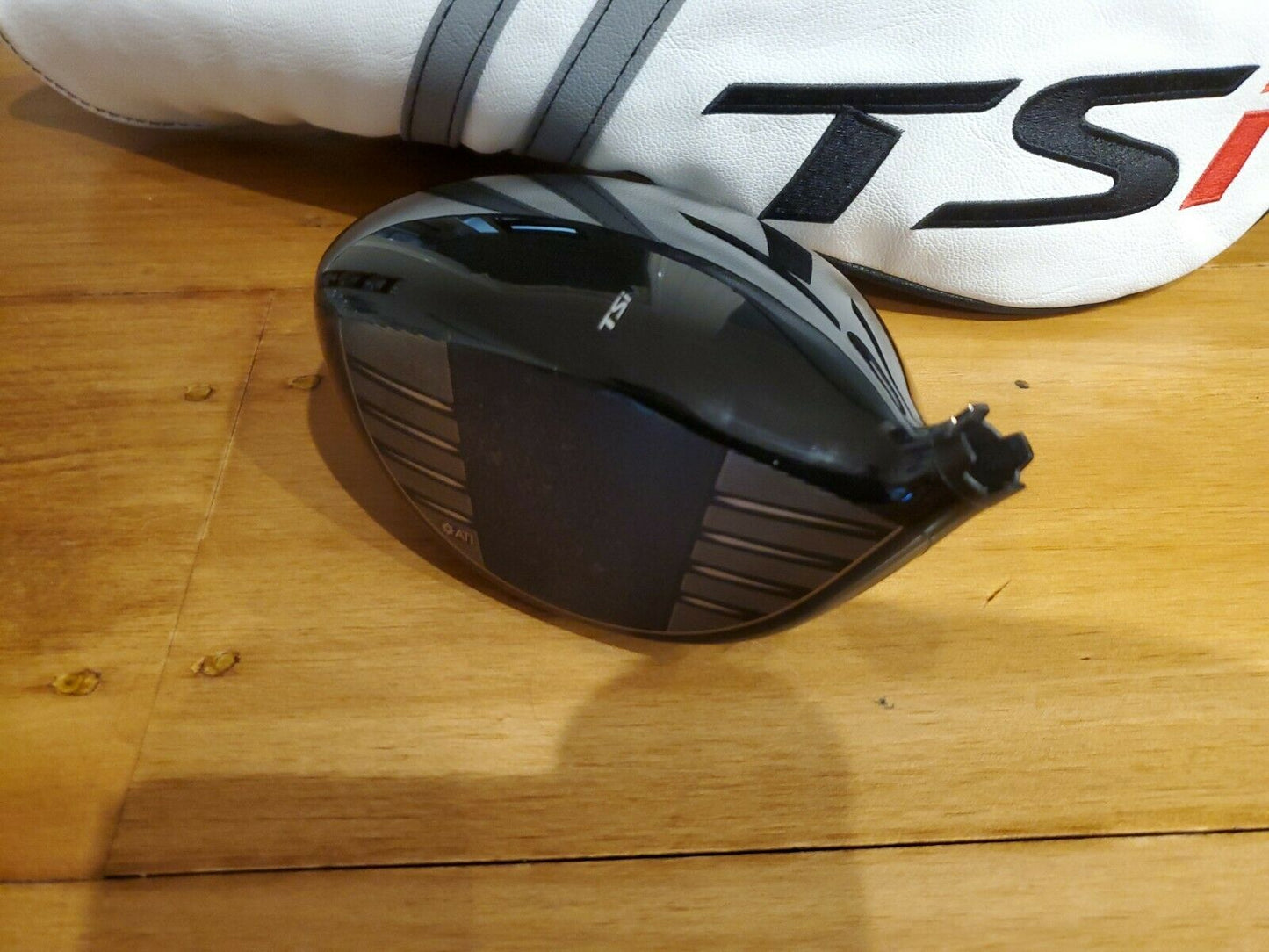 TITLEIST TSi3 9.0° - VERY GOOD CONDITION- DRIVER HEAD