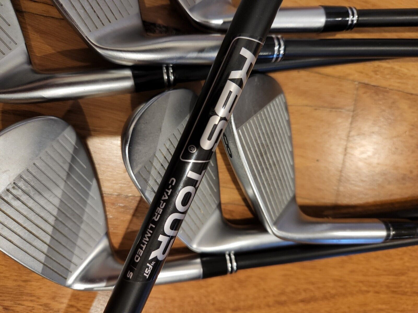 CALLAWAY APEX TCB  FORGED IRONS - 4I-PW - KBS C-TAPER TOUR BLACK STIFF