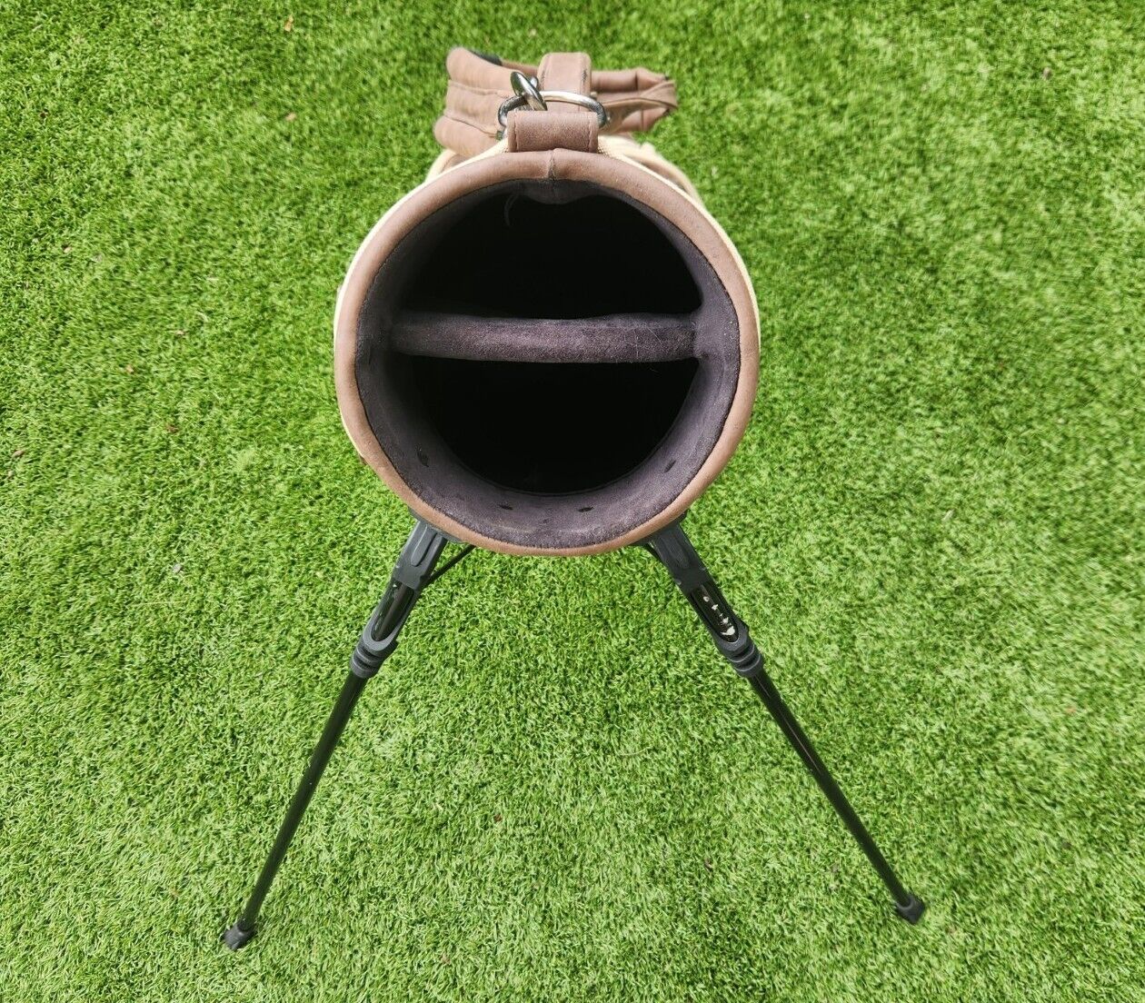 STITCH GOLF CARRY STAND BAG - VERY GOOD CONDITION