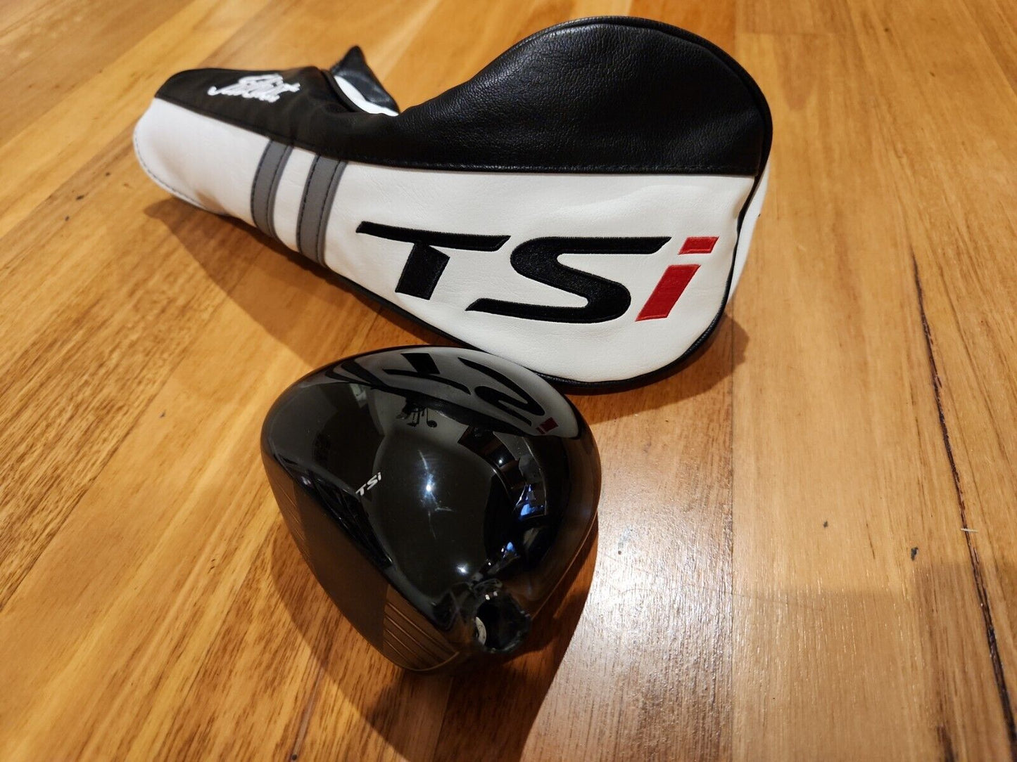 TITLEIST TSi4 9° - TOUR ISSUE T SERIAL- DRIVER HEAD