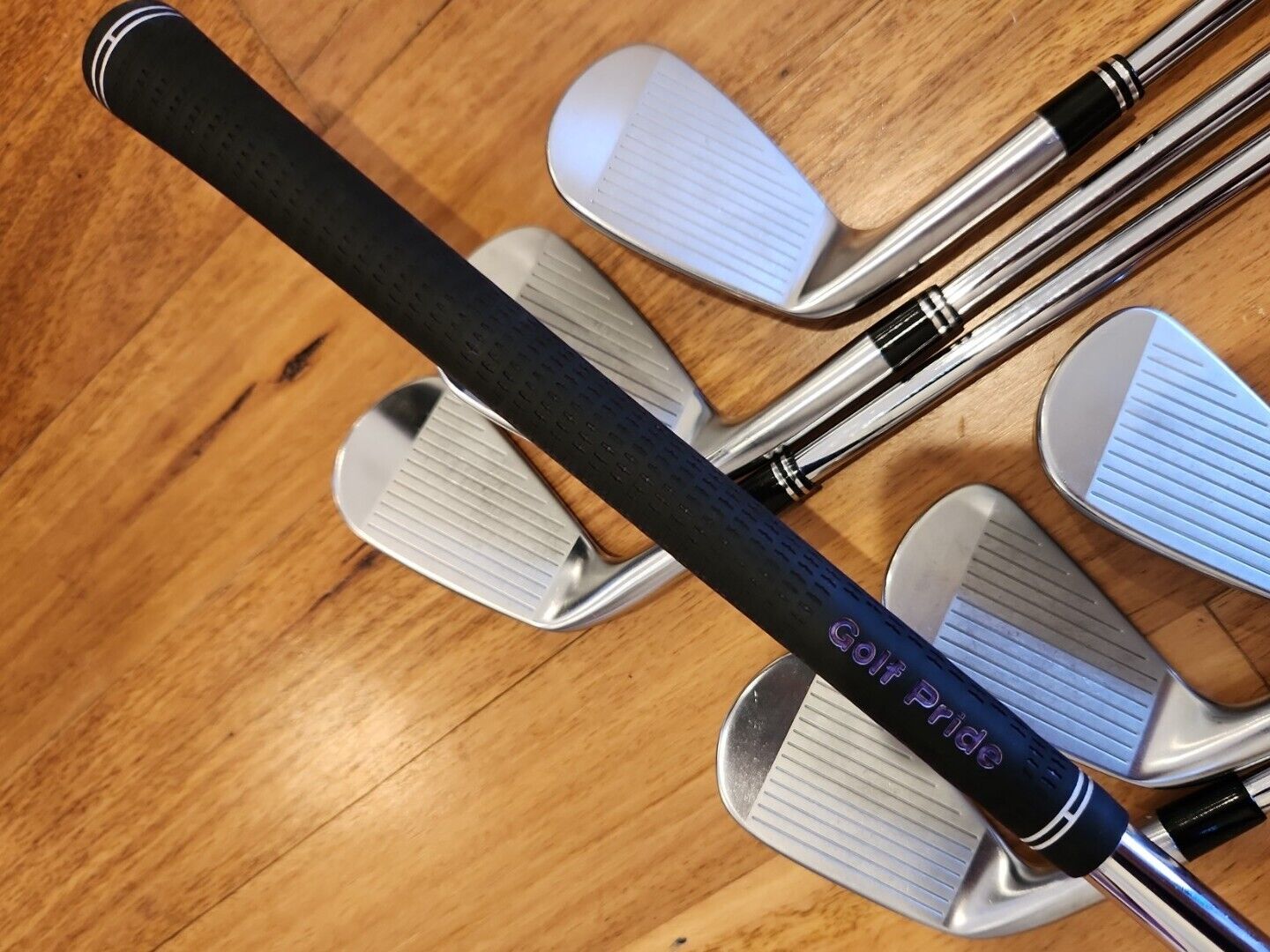 TITLEIST T100 TOUR ISSUE 4-PW IRONS - Dynamic Gold X7 Seven Shafts