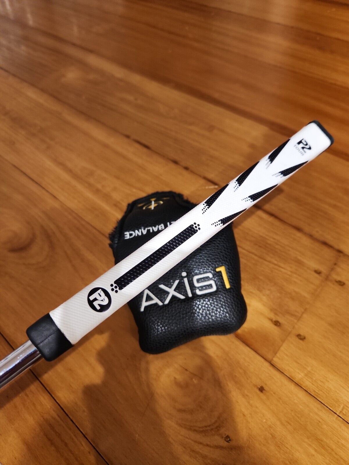 AXIS 1 ROSE PUTTER - Mint Condition