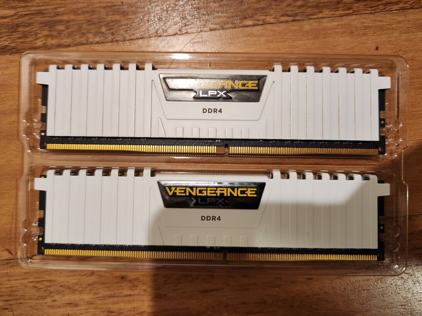 Corsair Vengeance LPX 16GB (2x8GB) DDR4 3200MHz C16 Desktop Gaming Memory White