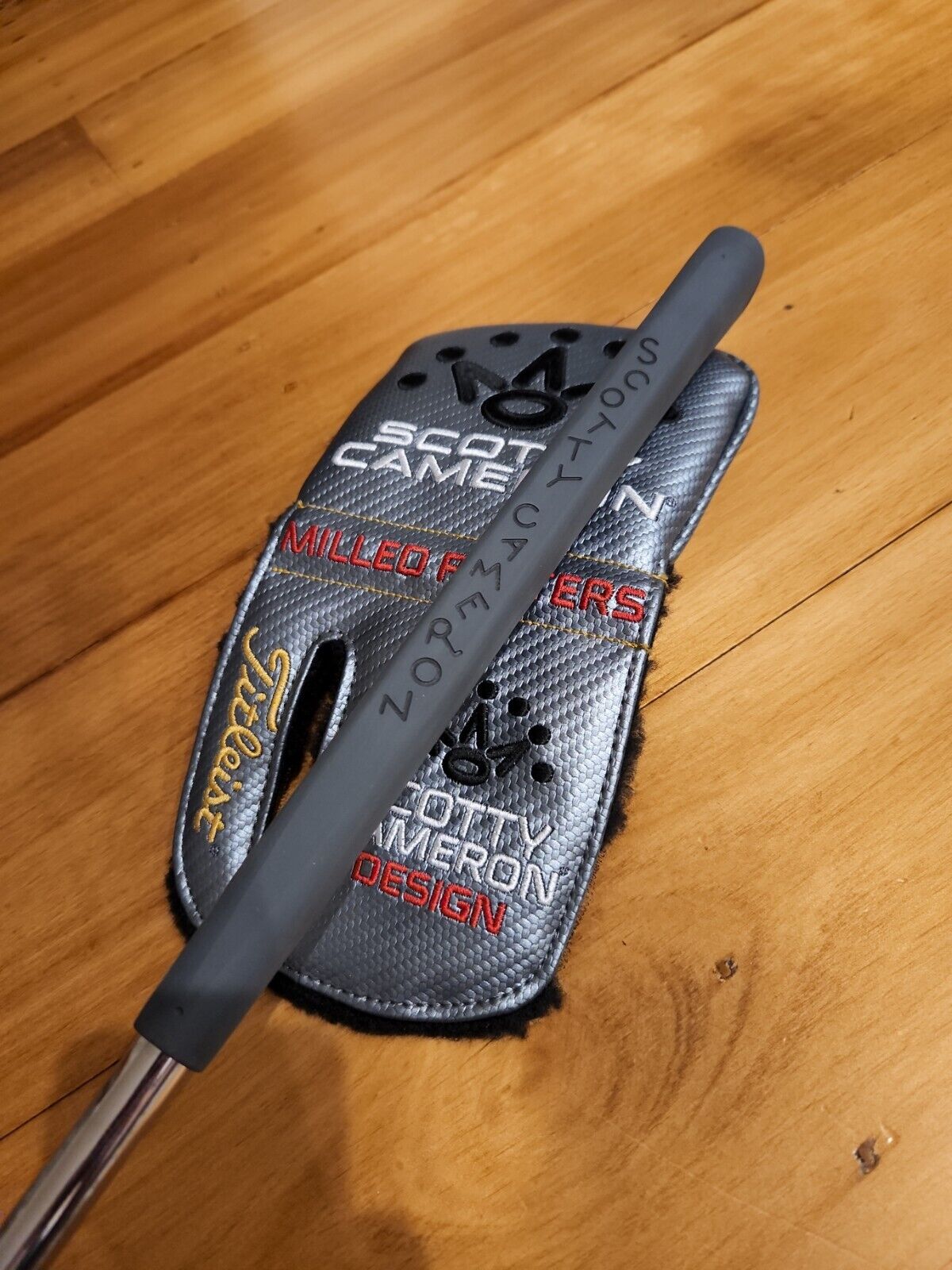 SCOTTY CAMERON FUTURA 5.5 M Titleist PUTTER 35"