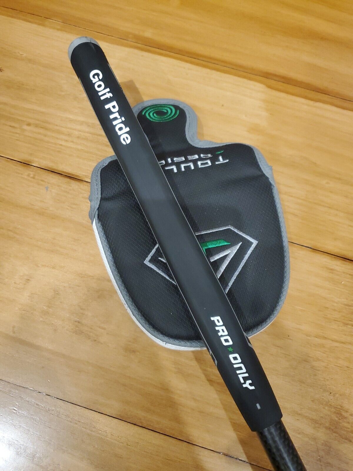 ODYSSEY TOULON LAS VEGAS PUTTER - MINT CONDITION