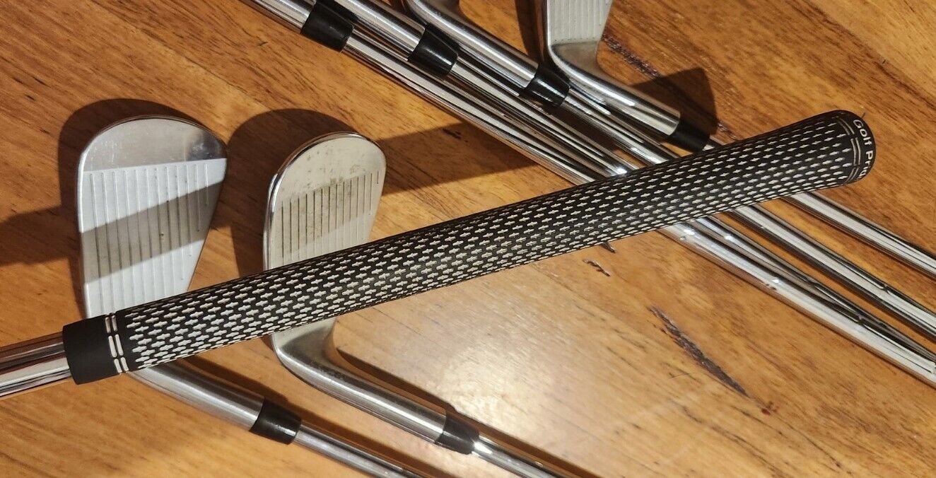 TITLEIST AP2 718 4-PW IRONS - Dynamic Gold AMT X100 WHITE X STIFF Shafts