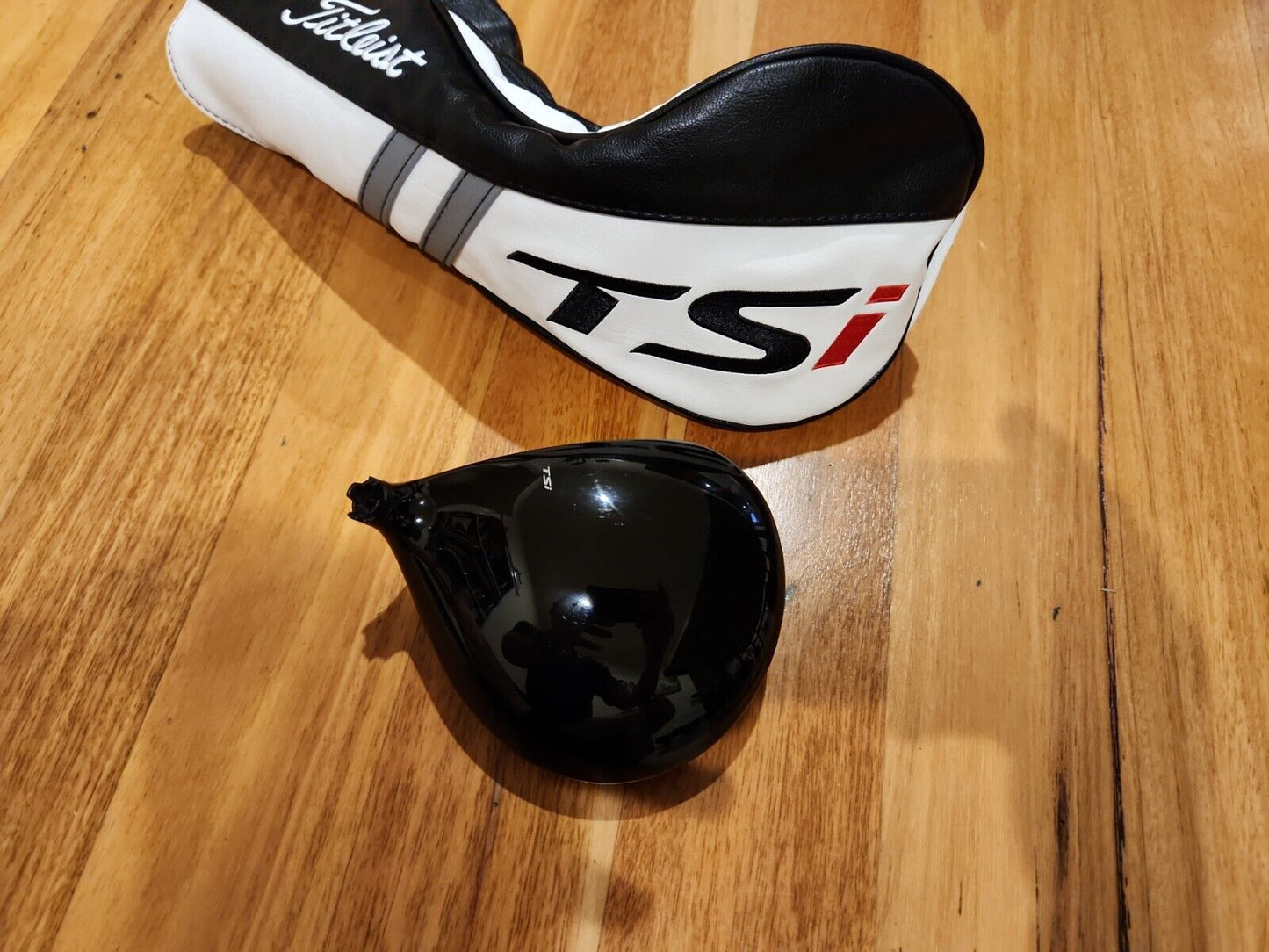 TITLEIST TSi4 9° - TOUR ISSUE T SERIAL- DRIVER HEAD