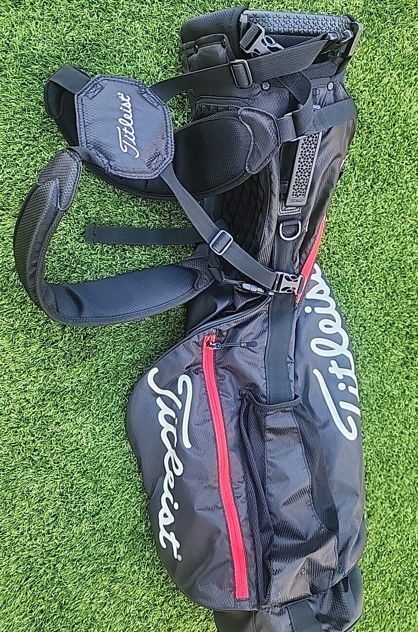 TITLEIST GOLF CARRY BAG RED BLACK - LIGHT WEIGHT CARRY ONLY