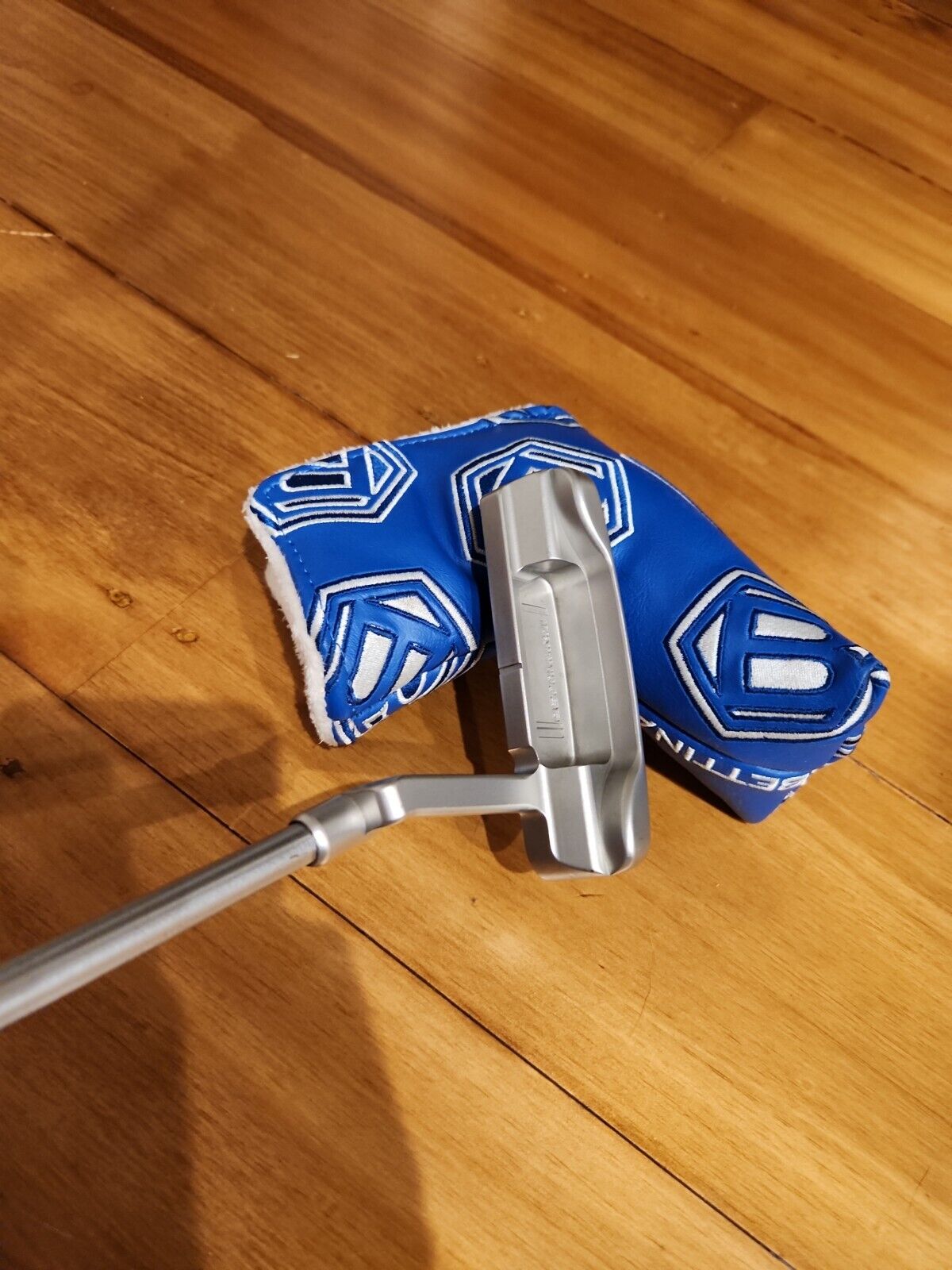 BETTINARDI DASS CARBON FIBER PUTTER - EXCELLENT CONDITION