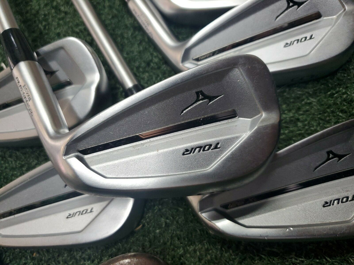 MIZUNO JPX921 TOUR IRONS 4I-PW - KBS C-TAPER 130X - T20 46° P WEDGE - GOLF