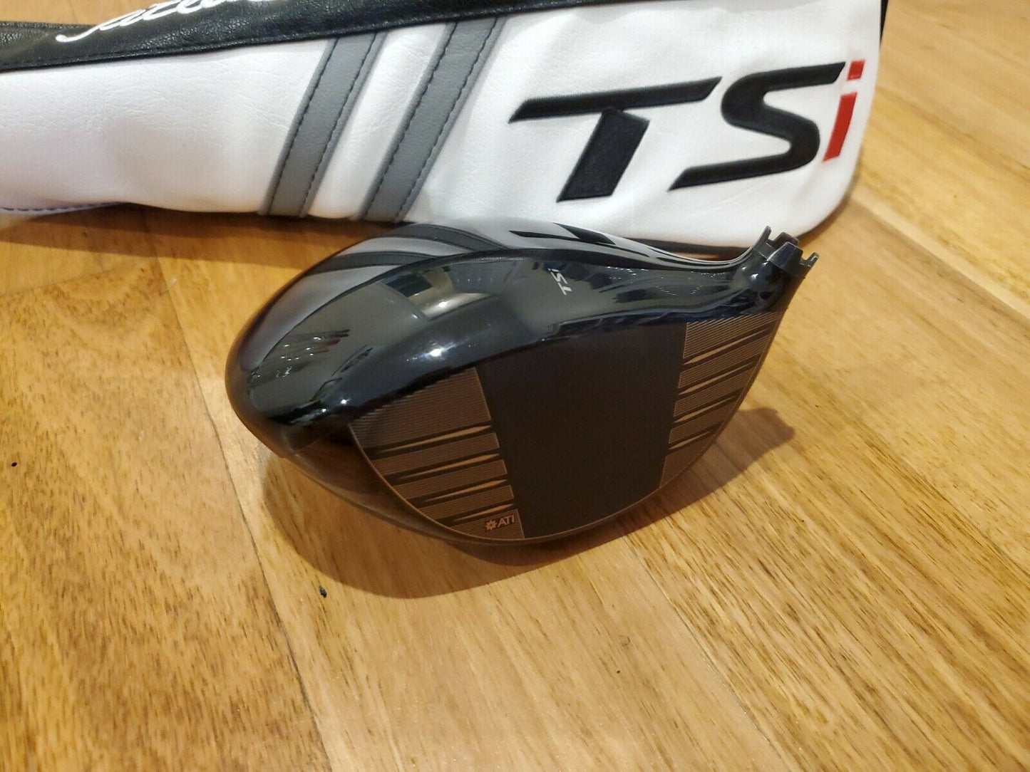 TITLEIST TSi2 10° - MINT CONDITION- GOLF DRIVER HEAD
