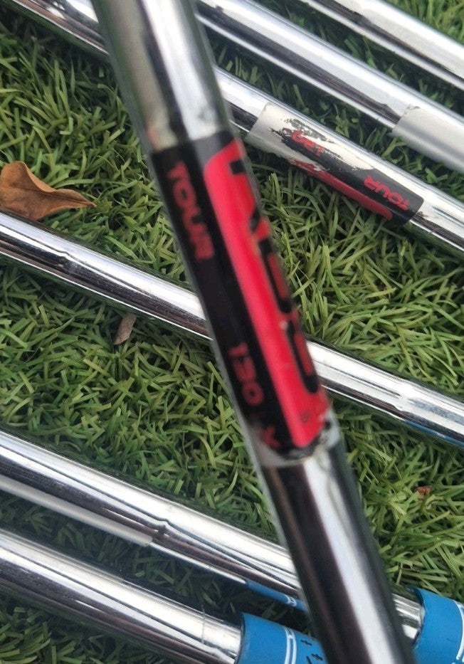 TITLEIST 620CB FORGED IRONS IRONS 4-PW - KBS TOUR 130X EXTRA STIFF SHAFTS8