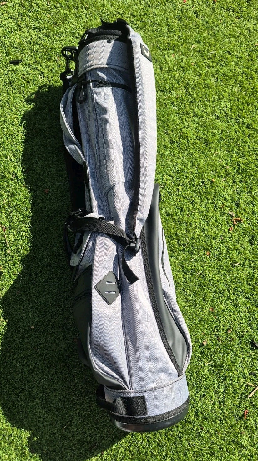 JONES PLAYERS SUNDAY TRAVEL GOLF CARRY / BAG  ️ 0