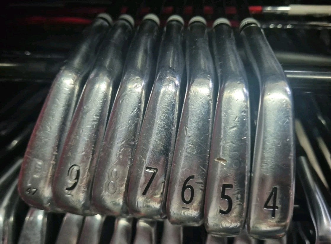 TITLEIST 620CB FORGED IRONS IRONS 4-PW - KBS TOUR 130X EXTRA STIFF SHAFTS10