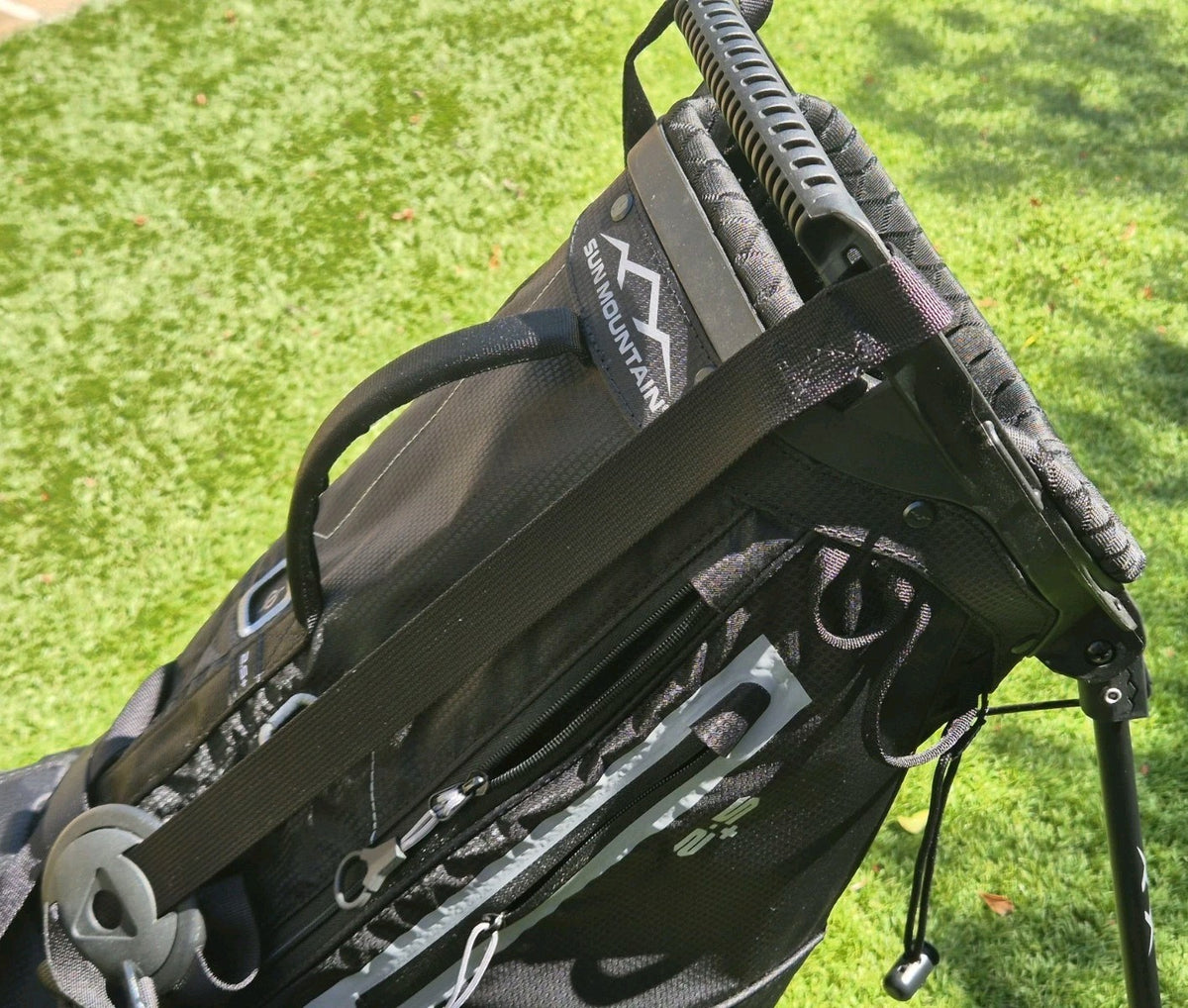 SUN MOUNTAIN 2.5+ GOLF CARRY / STAND BAG  ️ 4