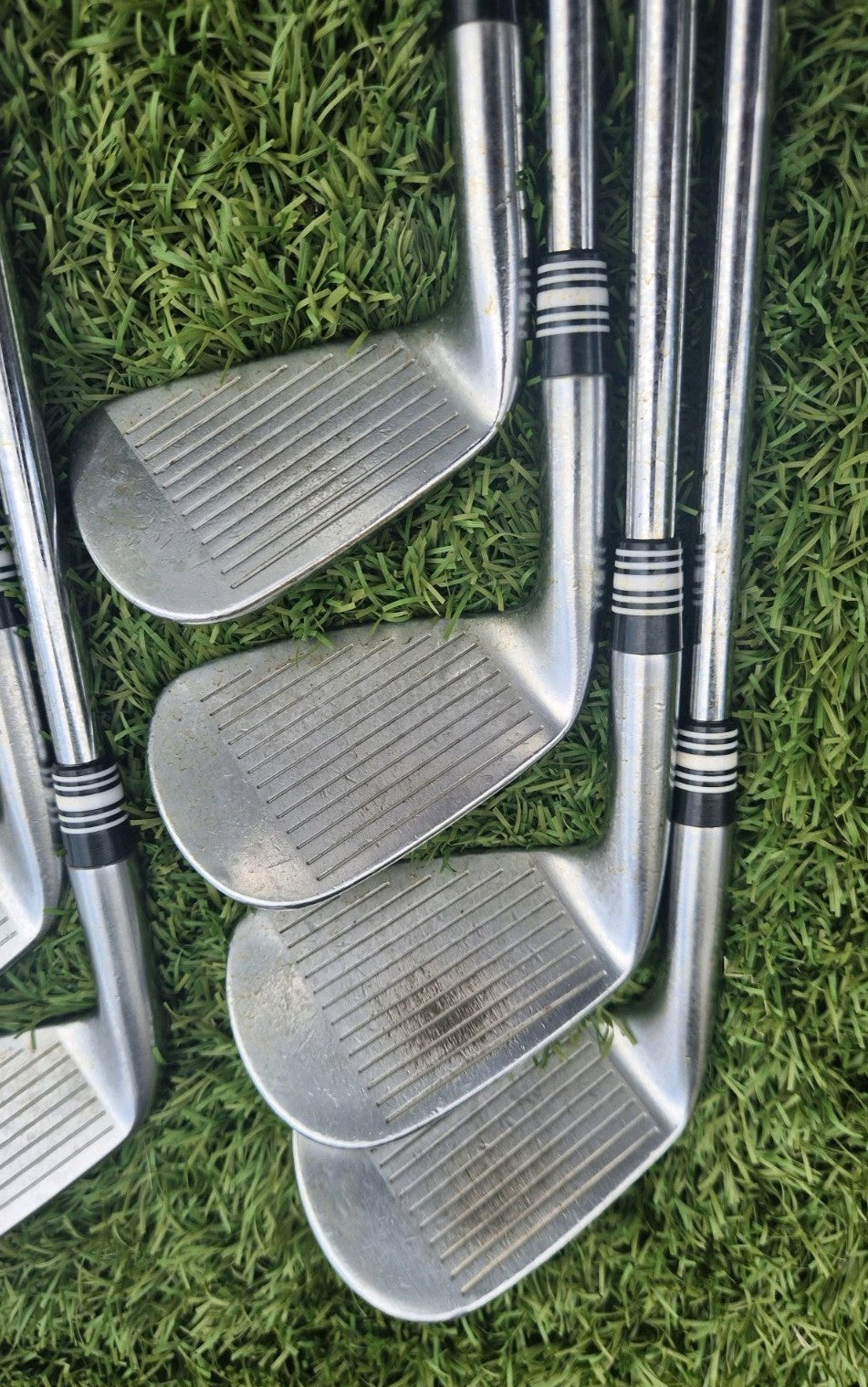 TITLEIST 620CB FORGED IRONS IRONS 4-PW - KBS TOUR 130X EXTRA STIFF SHAFTS3