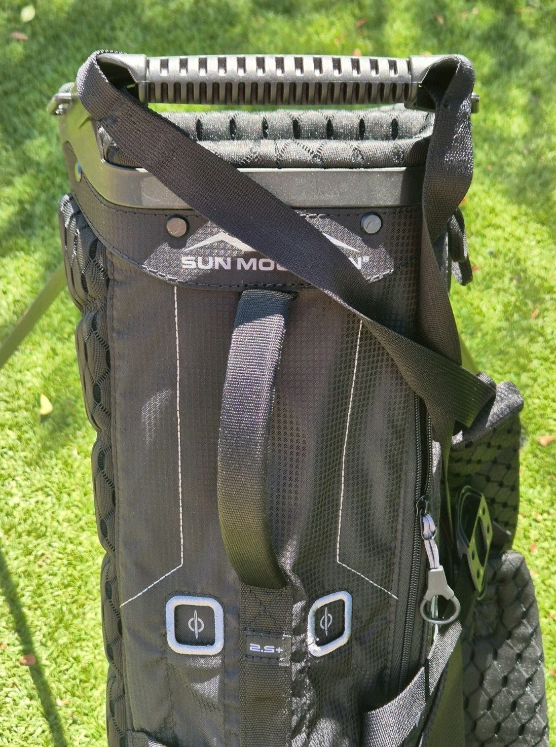 SUN MOUNTAIN 2.5+ GOLF CARRY / STAND BAG  ️ 3