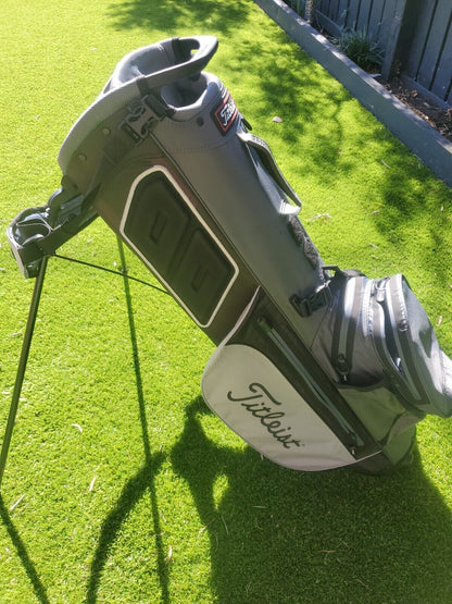 TITLEIST STA DRY +4 GOLF CARRY STAND BAG - MINT CONDITION