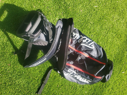 TITLEIST STA DRY LIGHT GOLF CARRY STAND BAG - MINT CONDITION