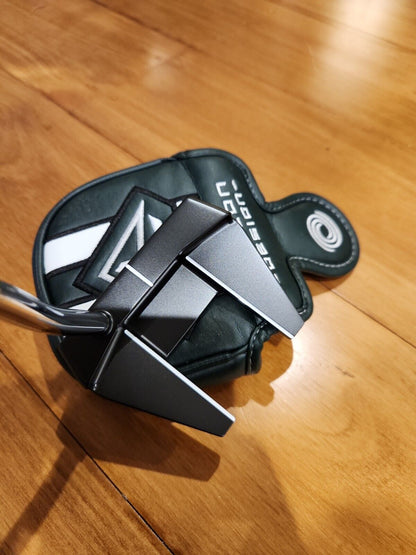 ODYSSEY TOULON DESIGN LAS VEGAS  PUTTER - MINT CONDITION