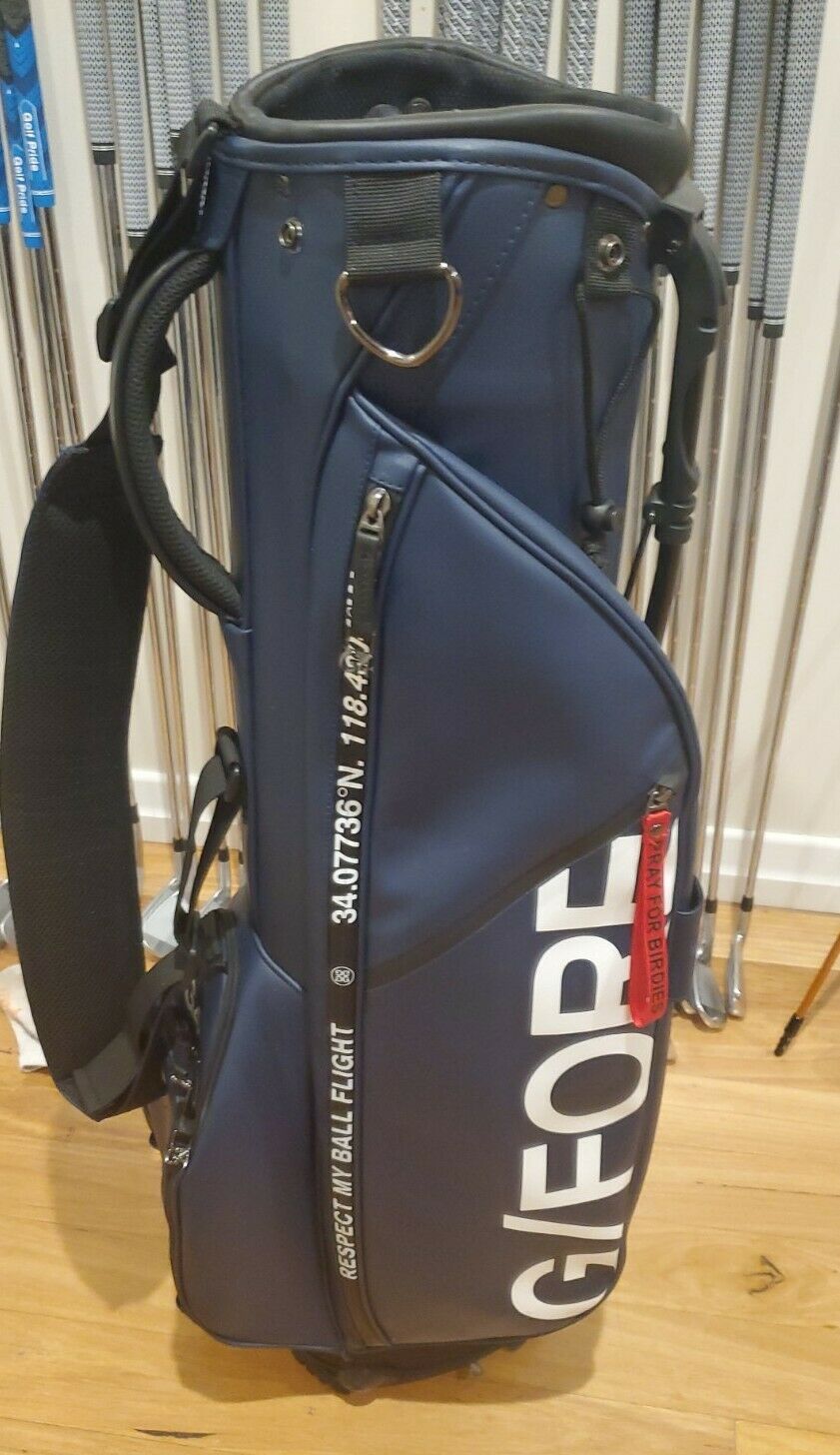 G/FORE G4 GOLF STAND CARRY BAG - RARE ITEM IN MINT CONDITION