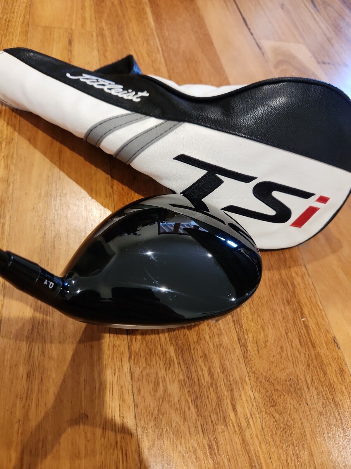 TITLEIST TSi3 10.0° - EXCELLENT CONDITION- DRIVER HEAD