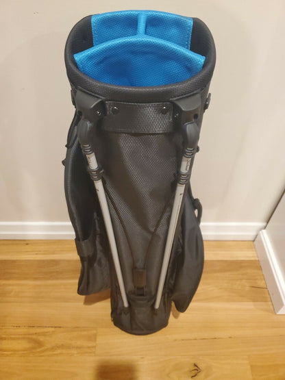 TITLEIST STA DRY +4 GOLF CARRY STAND BAG - MINT CONDITION