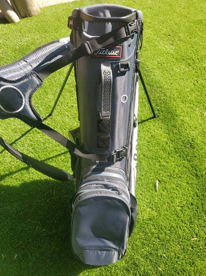 TITLEIST STA DRY +4 GOLF CARRY STAND BAG - MINT CONDITION