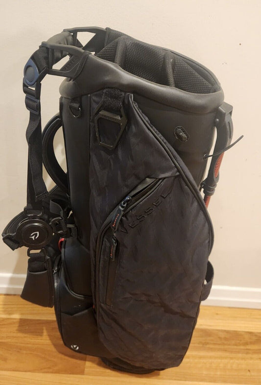 VESSEL GOLF CARRY STAND BAG - EXCELLENT CONDITION