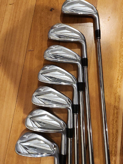 MIZUNO GOLF JPX923 FORGED IRONS 4I-PW - S300 Stiff SHAFTS