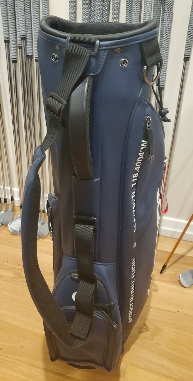 G/FORE G4 GOLF STAND CARRY BAG - RARE ITEM IN MINT CONDITION